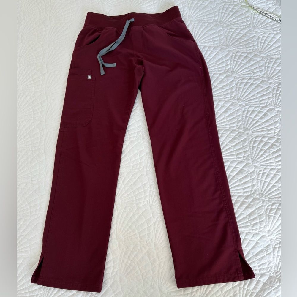 Figs Technical Collection burgundy Womens Scrubs Pants Size XS Petite